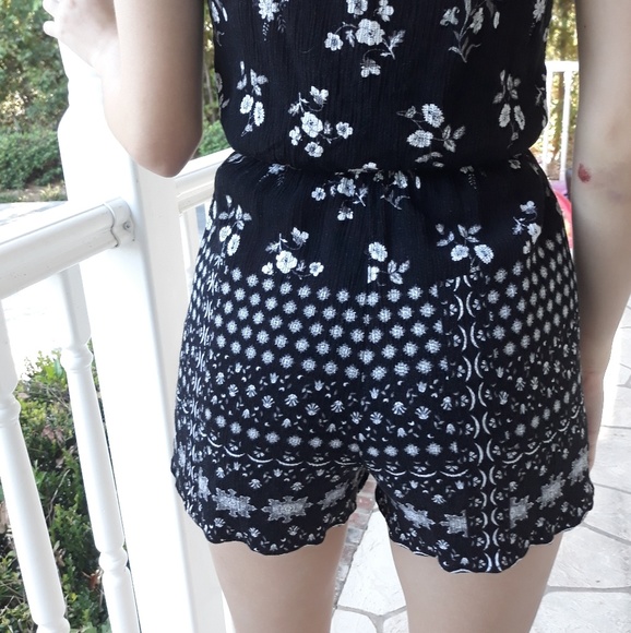 Xhiliation Romper Black/White Sz XS - Picture 2 of 6